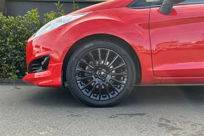 2014 Ford Fiesta - Thumbnail