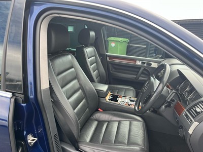 2006 Volkswagen TOUAREG - Thumbnail