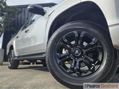 2021 Mitsubishi Triton - Thumbnail