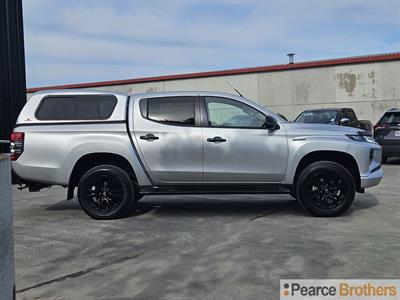 2021 Mitsubishi Triton - Thumbnail