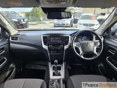 2021 Mitsubishi Triton - Thumbnail