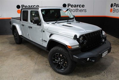 2024 Jeep Gladiator - Thumbnail