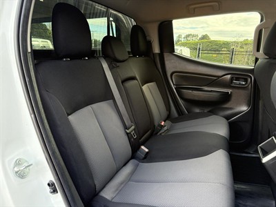 2020 Mitsubishi Triton - Thumbnail