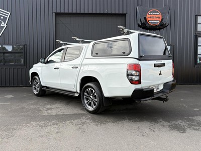 2020 Mitsubishi Triton - Thumbnail