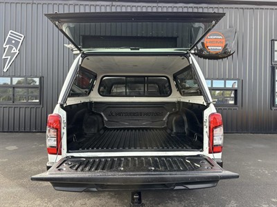 2020 Mitsubishi Triton - Thumbnail