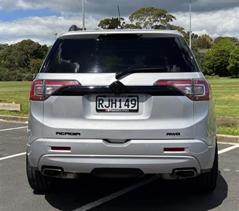 2018 Holden Acadia - Thumbnail