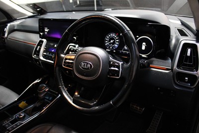 2020 Kia Sorento - Thumbnail