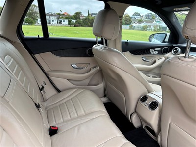 2018 Mercedes-Benz GLC 250 - Thumbnail