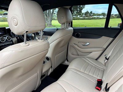 2018 Mercedes-Benz GLC 250 - Thumbnail