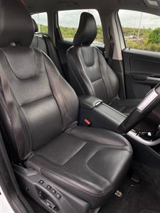 2016 Volvo Xc60 - Thumbnail