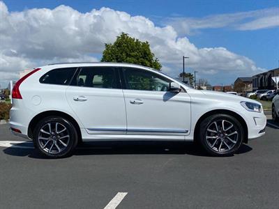 2016 Volvo Xc60 - Thumbnail