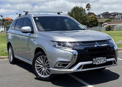 2021 Mitsubishi Outlander - Image Coming Soon