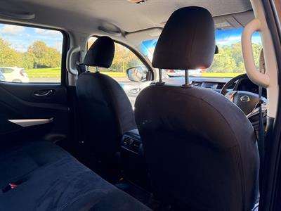 2021 Nissan Navara - Thumbnail