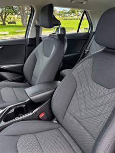 2023 Kia Niro - Thumbnail