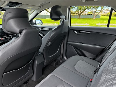 2023 Kia Niro - Thumbnail