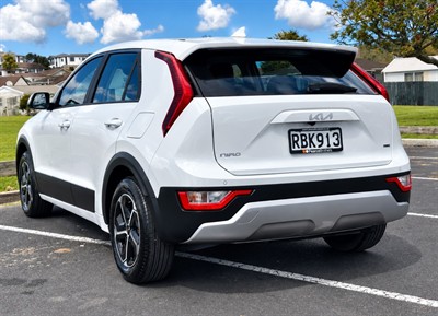 2023 Kia Niro - Thumbnail