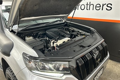 2017 Toyota Landcruiser Prado - Thumbnail