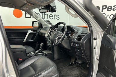 2017 Toyota Landcruiser Prado - Thumbnail