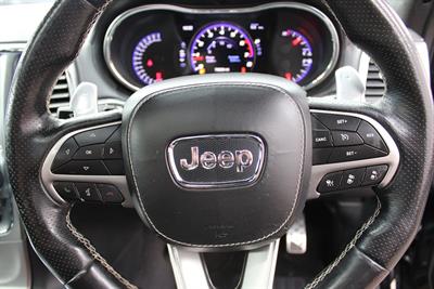 2017 Jeep Grand Cherokee - Thumbnail