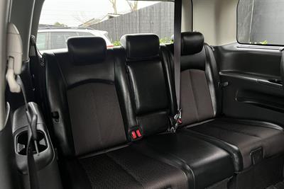 2018 Nissan Elgrand - Thumbnail