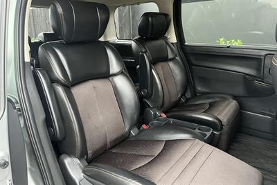 2018 Nissan Elgrand - Thumbnail