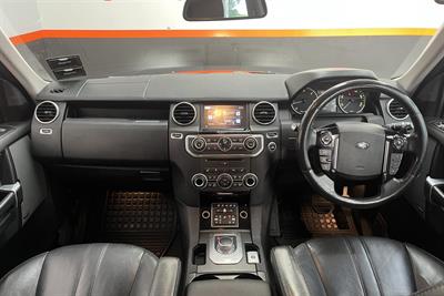 2016 Land Rover Discovery - Thumbnail