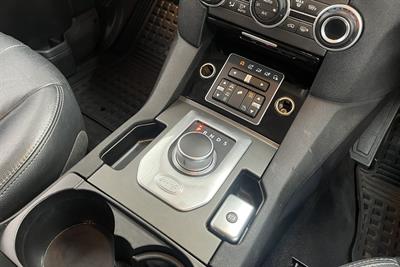 2016 Land Rover Discovery - Thumbnail