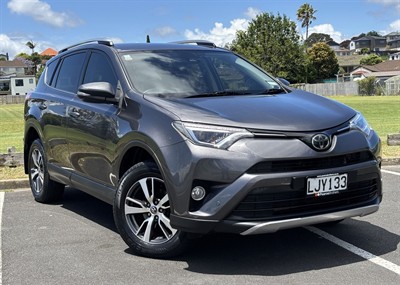2018 Toyota RAV4 - Thumbnail