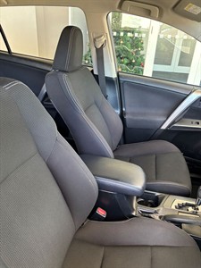 2018 Toyota RAV4 - Thumbnail