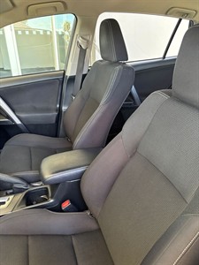 2018 Toyota RAV4 - Thumbnail