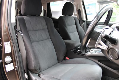 2016 Mitsubishi Pajero Sport - Thumbnail