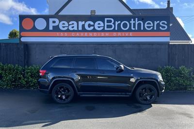 2011 Jeep Grand Cherokee - Thumbnail