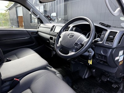 2018 Toyota Hiace - Thumbnail