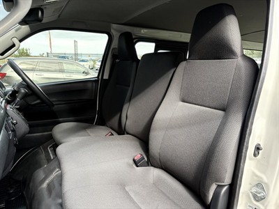 2018 Toyota Hiace - Thumbnail