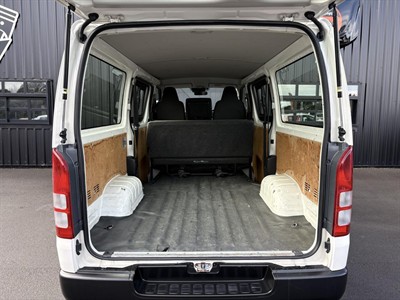 2018 Toyota Hiace - Thumbnail