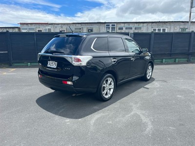 2013 Mitsubishi Outlander - Thumbnail