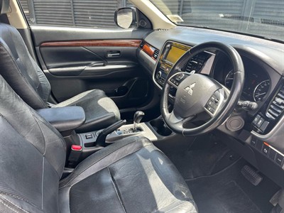 2013 Mitsubishi Outlander - Thumbnail