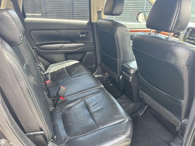 2013 Mitsubishi Outlander - Thumbnail