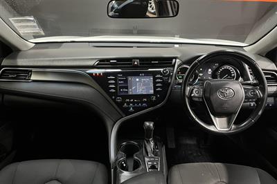 2020 Toyota Camry - Thumbnail
