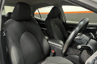 2020 Toyota Camry - Thumbnail