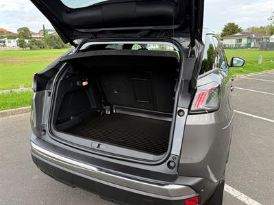 2021 Peugeot 3008 - Thumbnail