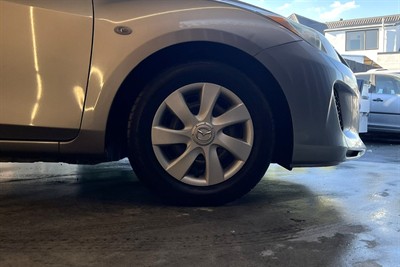 2011 Mazda Mazda3 - Thumbnail
