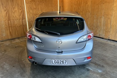 2011 Mazda Mazda3 - Thumbnail