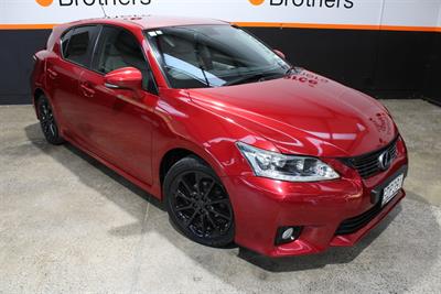 2011 Lexus CT 200h - Thumbnail