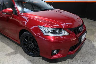 2011 Lexus CT 200h - Thumbnail