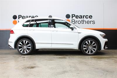 2017 Volkswagen TIGUAN - Thumbnail