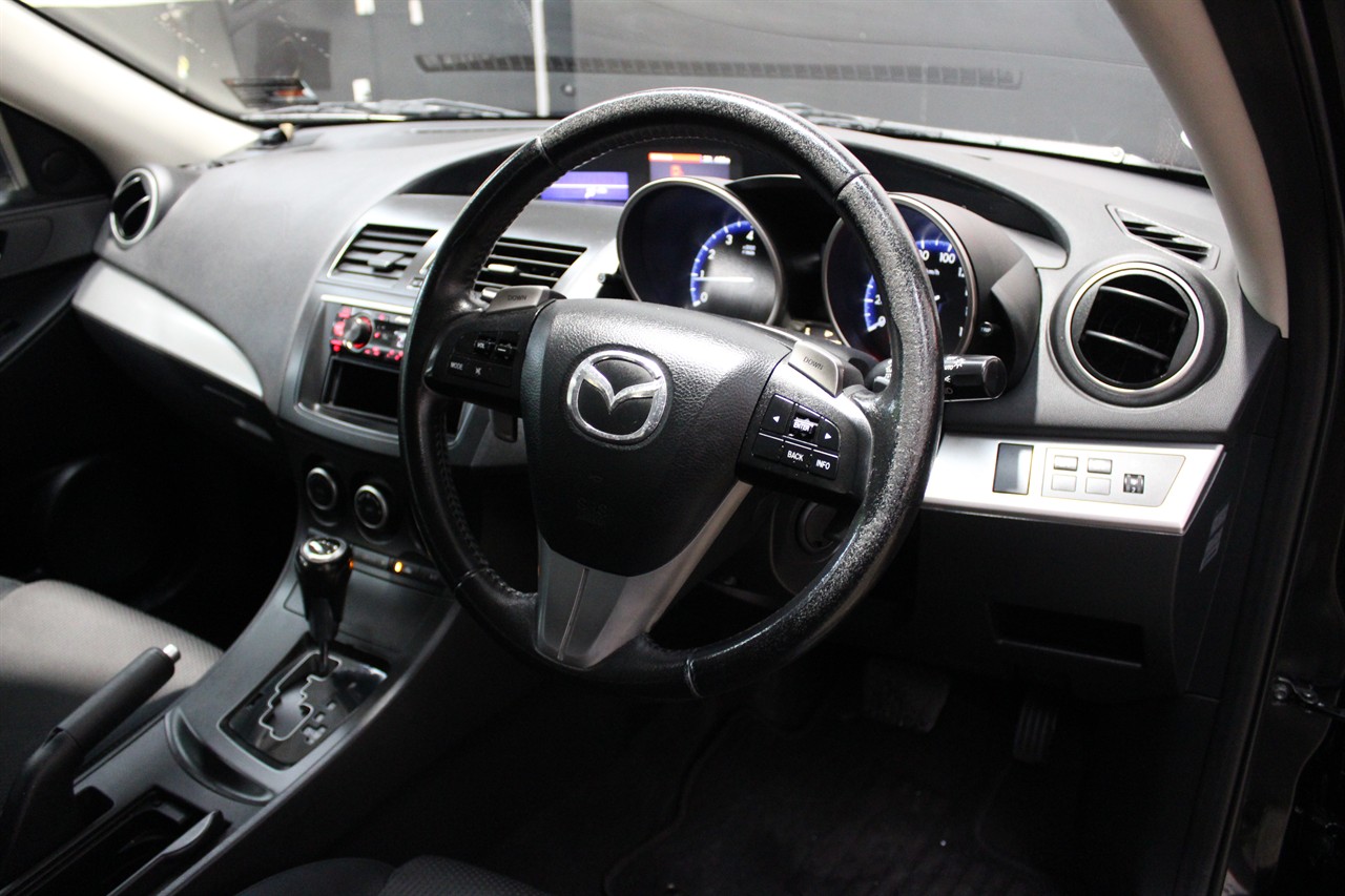 2012 Mazda Axela
