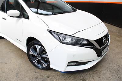 2022 Nissan Leaf - Thumbnail