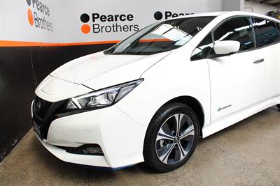 2022 Nissan Leaf - Thumbnail