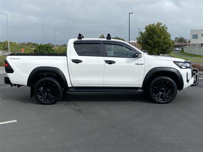 2022 Toyota Hilux - Thumbnail